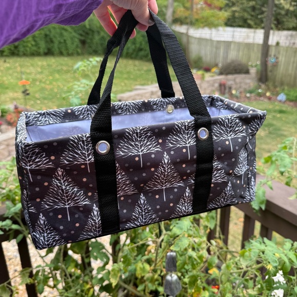 Thirty-One Black and White Tote Bag - Picture 1 of 7
